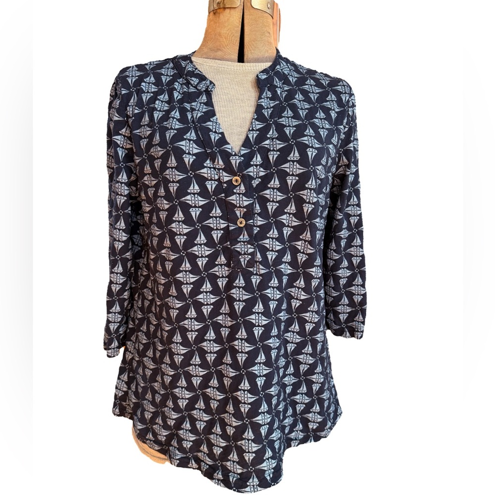 Fresh Produce Sail Boat Button
Front Blue White Top Cotton Made In USA